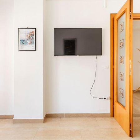 Casa Etruschi - Appartamento Con Posto Auto Livorno Kültér fotó