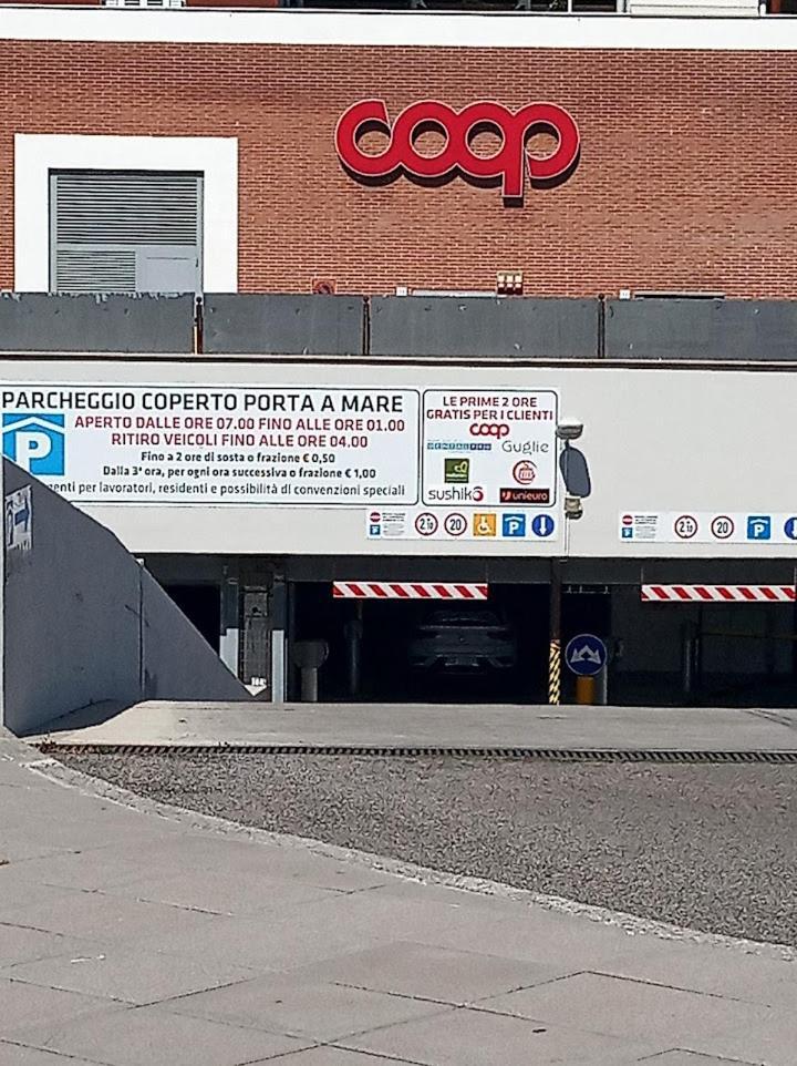 Casa Etruschi - Appartamento Con Posto Auto Livorno Kültér fotó