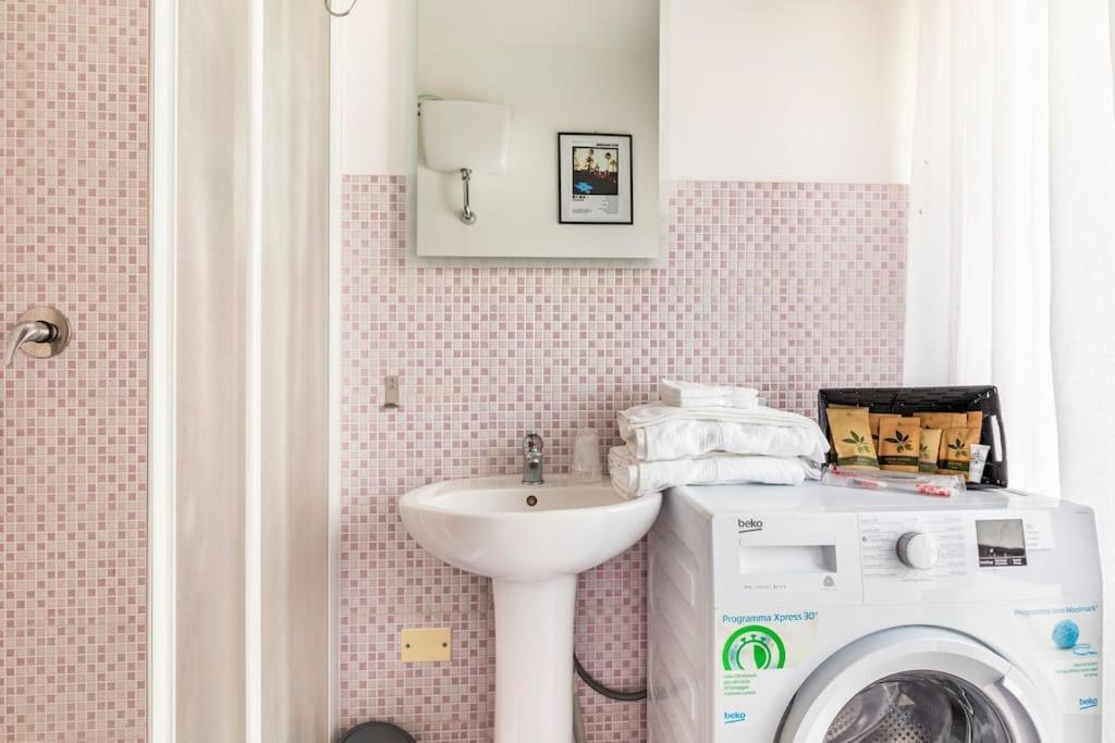 Casa Etruschi - Appartamento Con Posto Auto Livorno Kültér fotó
