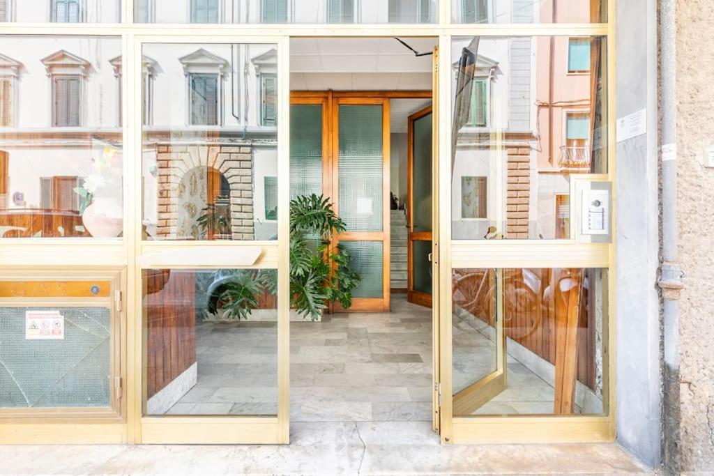 Casa Etruschi - Appartamento Con Posto Auto Livorno Kültér fotó